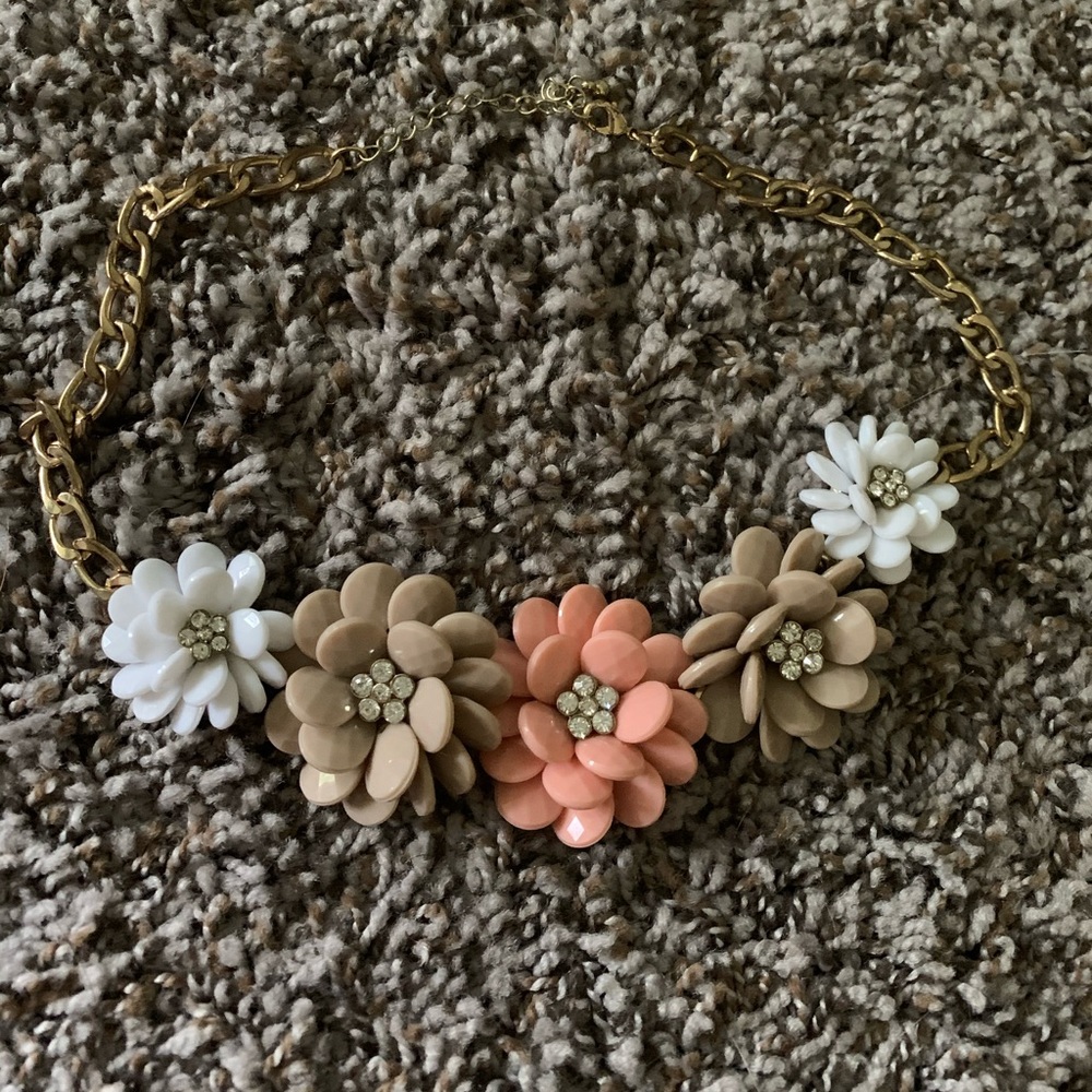 Tan, white, and coral flower necklace